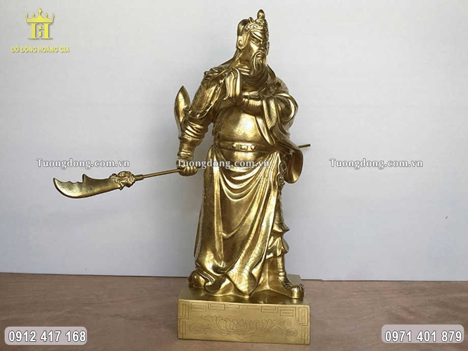 Tượng được đúc bằng đồng vỏ đạn